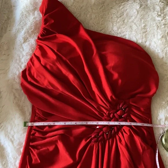 Lucas & Emma Gown NWT Size Small Red - Picture 7 of 9